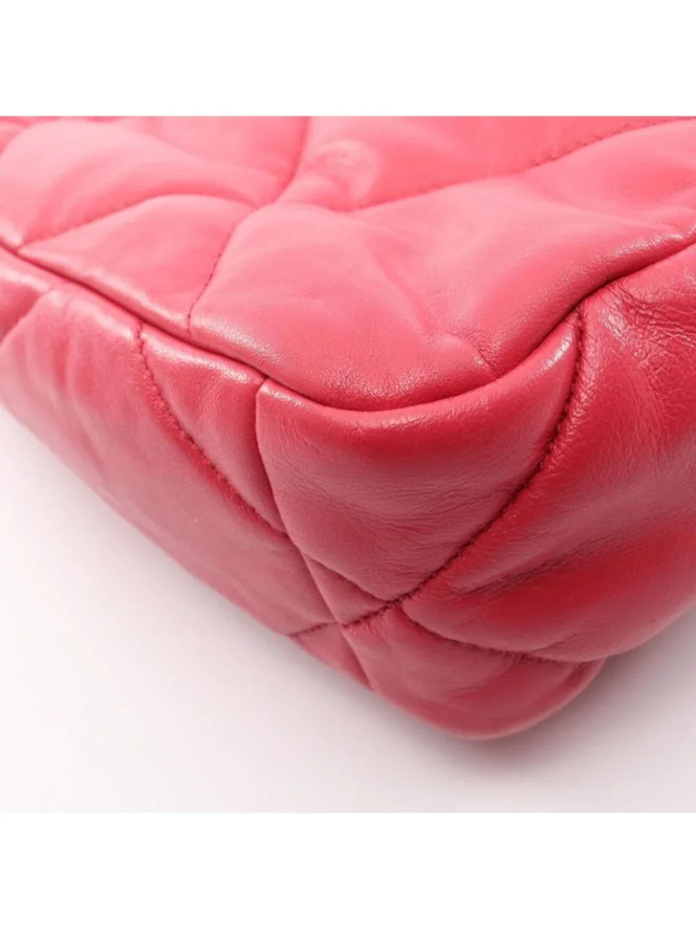Chanel Shoulder Bag 19 Dizeneuf Quilted 2-Way Pink Lambskin 19 Chain